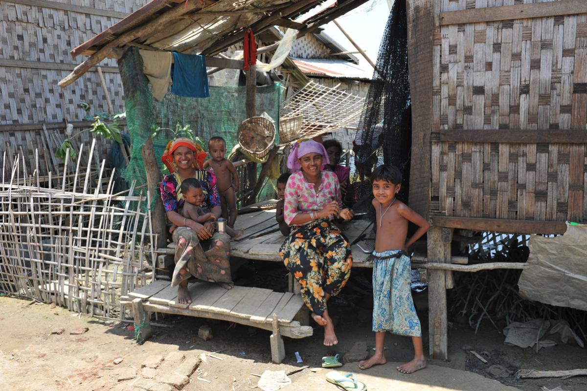 A family in Nget Chaung-2 IDP camp in Pauk Taw, Myanmar. Photo: LWF/C. Kästner