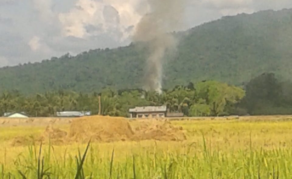 Rohingya houses burning in Buthidaung